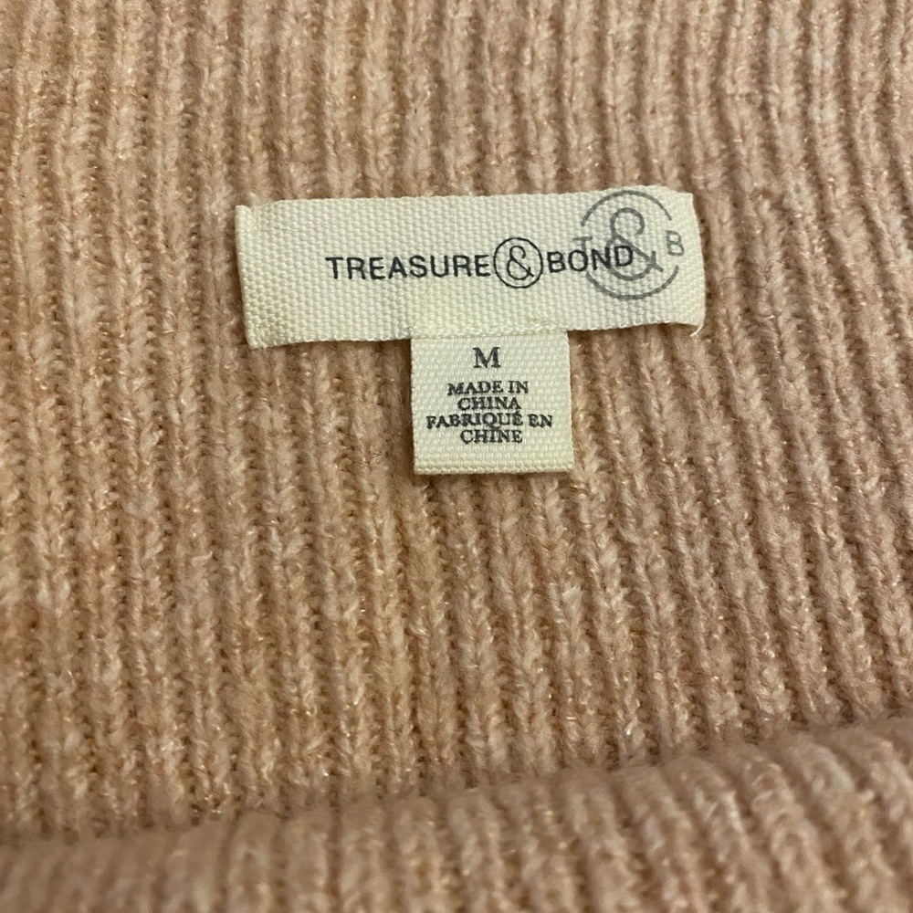 Treasure and bond off the shoulder soft, pink, ribbed sweater.  Medium
